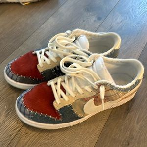 Custom pair of dunks done by guapdidem very rare not many made.